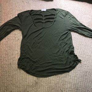 M - green long sleep top with decor on the chest